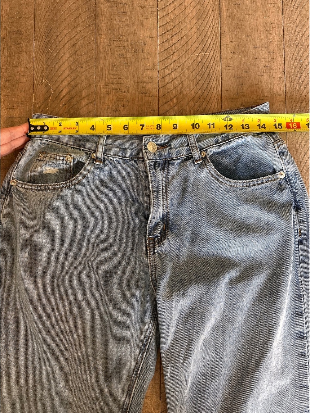 White Fox Boutique Mid Rise Straight Leg Relaxed Jeans Medium Wash Women Medium - Picture 11 of 12